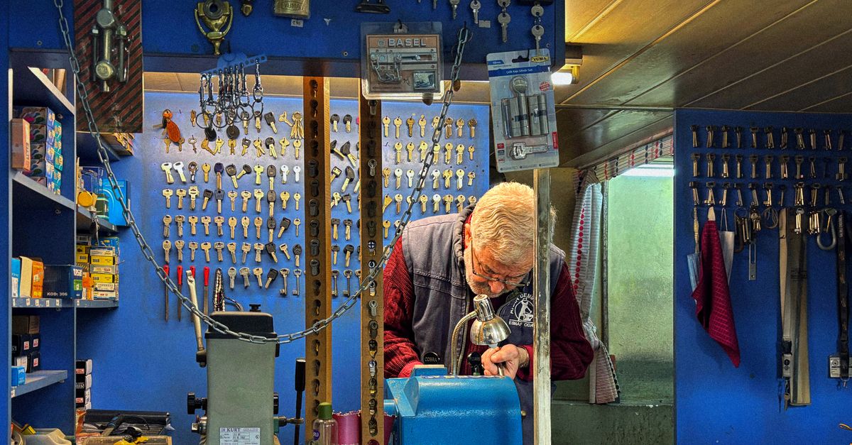 locksmith shop keys — Seal Beach CA Locksmith